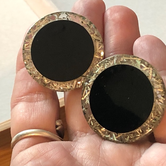 3/$32 VTG 60s Black/Clear Resin Silver Metal Foil Flakes Round Clip On Earrings - Picture 5 of 10